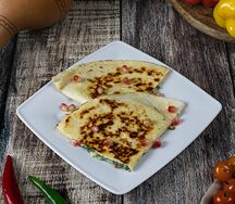 Кутабы с зеленью и сыром