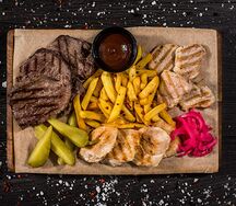 Мясное плато гриль с картофелем фри