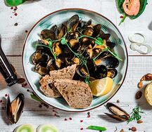 Мидии в соусе том ям