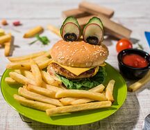 Мини-бургер с картофелем фри