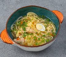 Куриная лапша с перепелиным яйцом