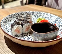 Маки с тунцом