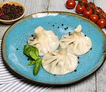 Хинкали со шпинатом и сыром