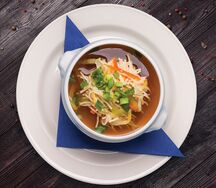 Куриный суп с лапшой и овощами