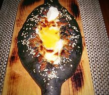 Черная хачапури Лодочка