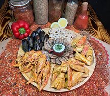 Королевский сет из морепродуктов в азиатском стиле