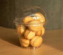 Орешки с вареной сгущенкой
