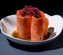 Строганина из арктического лосося