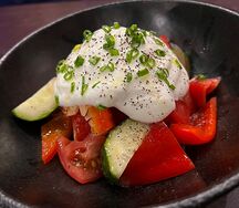 Салат с сезонными овощами