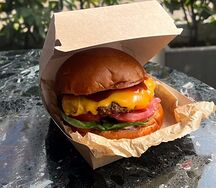Бургер с мраморной говядиной
