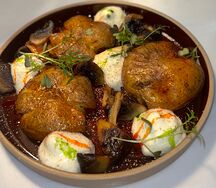 Мятый картофель с муссом из адыгейского сыра