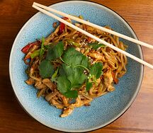 Wok Лапша пшеничная с курицей