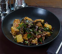 Салат с хрустящим баклажаном