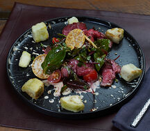 Салат с ростбифом