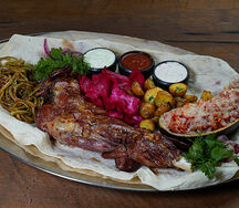 Томленая лопатка ягненка