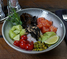 Поке с лососем