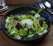 Паста с зайцем и лесными грибами