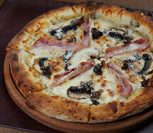 Пицца с индейкой и грибами