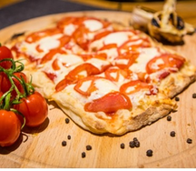 Пицца с томатами