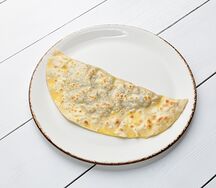 Кутаб с сыром и зеленью с топленым маслом