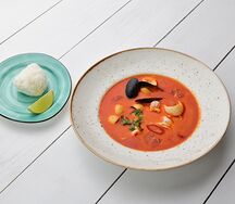 Том ям с морепродуктами