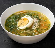 Куриный бульон с лапшой