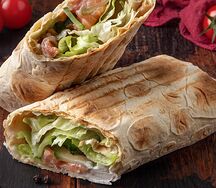 Шаверма в армянском лаваше