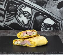 Хот-дог в сырном лаваше