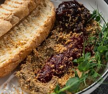 Фирменный паштет из куриной печени