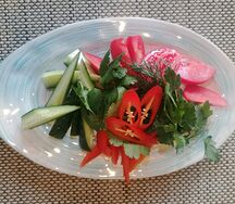 Ассорти свежих овощей и зелени