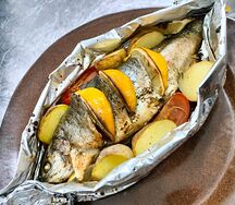  Форель запечённая с овощами 