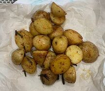 Беби картофель с размарином 