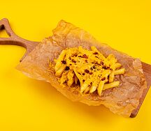 Картофель фри с беконом и чеддером