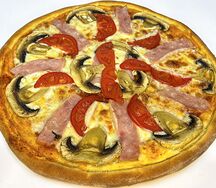 Пицца Маргарита из дровяной печи