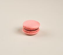 Макаронс клубничный