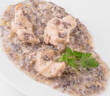 Курица филе по-строгановски