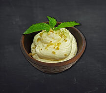 Сцеженный мацони