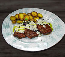 Телятина с соусом блю-чиз