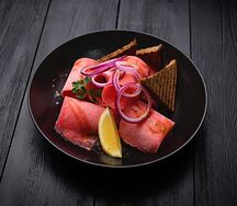Строганина из тунца