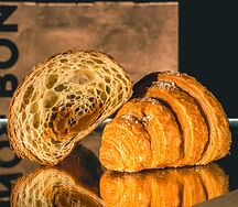 Круассан с соленой карамелью