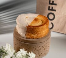 Коин сливочно-малиновый