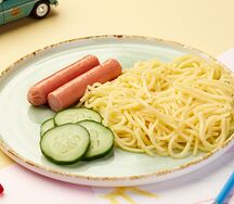 Сосиска отварная с огурцом и тальолини