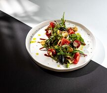 Греческий салат с артишоками