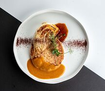 Крабкейк с цукини и соусом биск