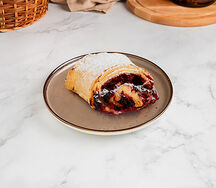 Штрудель с вишней