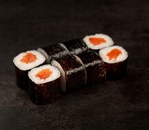 Маки с лососем