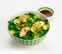 Салат с крабом и страчателлой