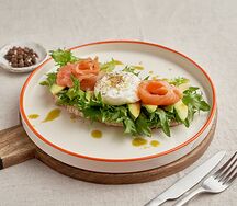 Авокадо-тост с лососем