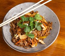Wok Лапша соба с курицей