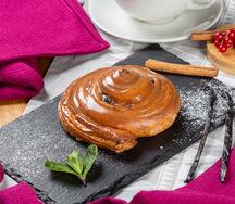 Улитка с изюмом и корицей
